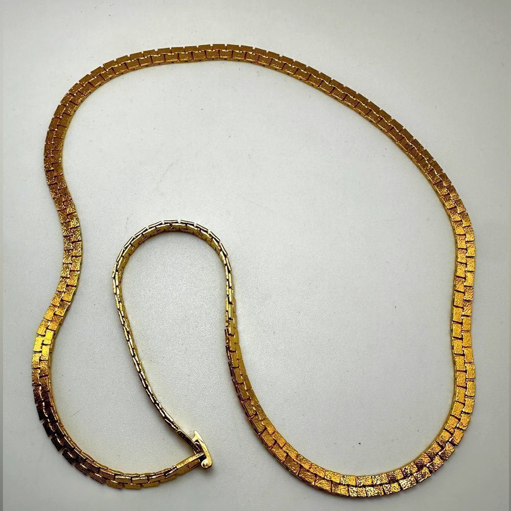 22" gold tone chain necklace with fold over clasp!